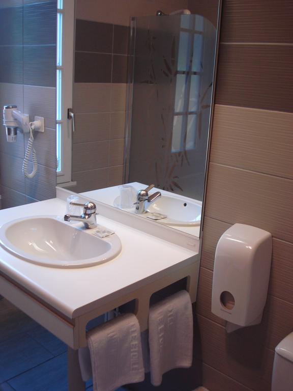 Hotel La Belle Etoile Thouare-sur-Loire Room photo